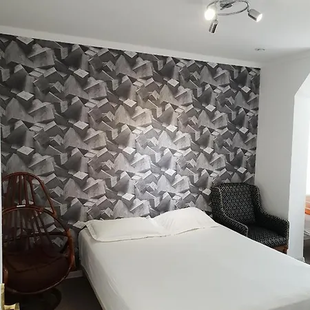 Centre Avec Garage Sur Demande شقة