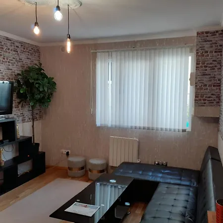 Apartment Centre Avec Garage Sur Demande