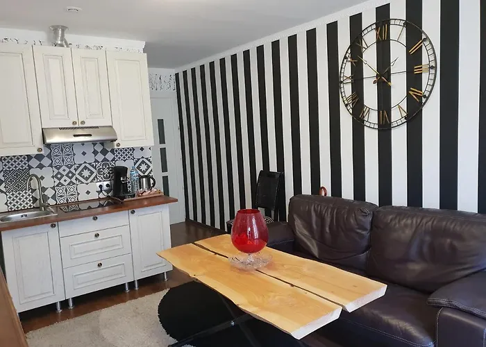 Centre Avec Garage Sur Demande Апартаменты