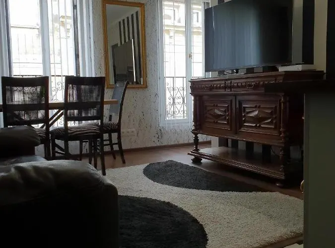 Centre Avec Garage Sur Demande Бордо